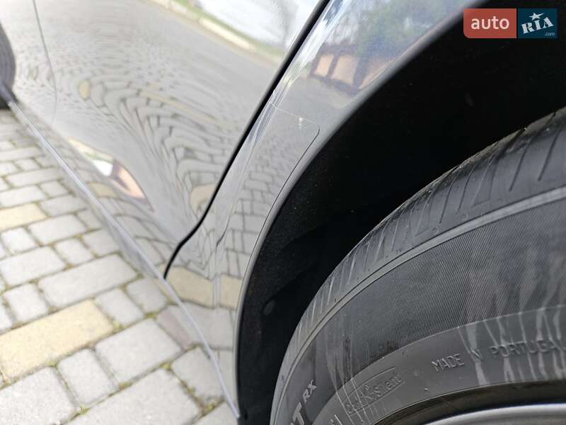 Лифтбек Tesla Model S 2022 в Черновцах