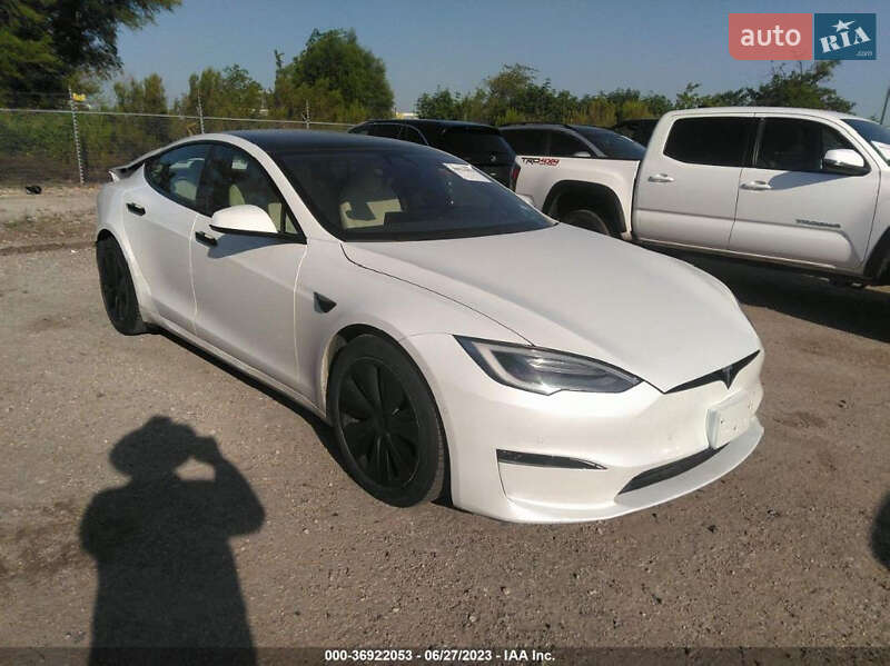 Лифтбек Tesla Model S 2021 в Киеве