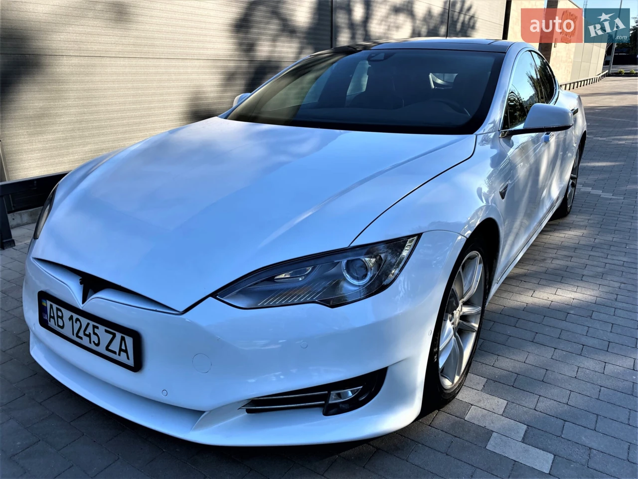 2015 Tesla Model S - мініатюра 19