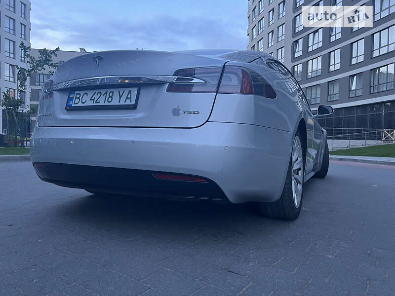 Ліфтбек Tesla Model S 2016 в Львові фото 13 Ліфтбек Tesla Model S 2016 в Львові