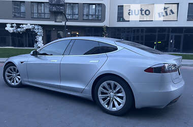 Ліфтбек Tesla Model S 2016 в Львові фото 11 Ліфтбек Tesla Model S 2016 в Львові