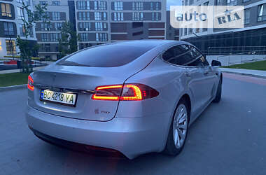 Ліфтбек Tesla Model S 2016 в Львові фото 22 Ліфтбек Tesla Model S 2016 в Львові