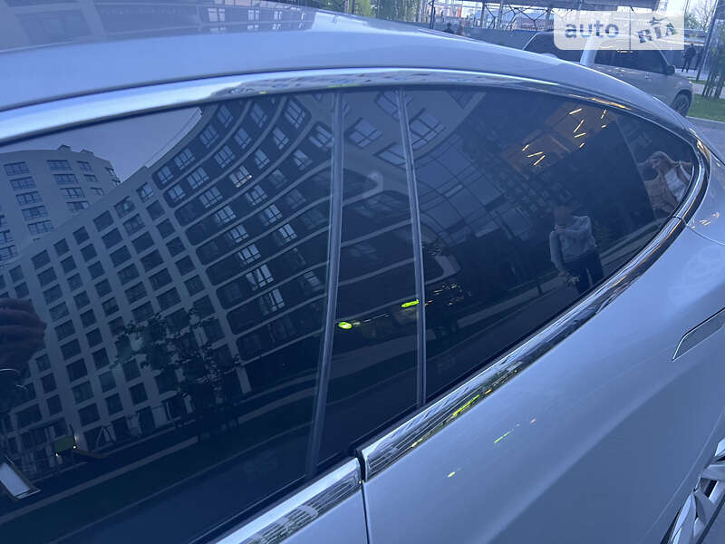 Ліфтбек Tesla Model S 2016 в Львові фото 26 Ліфтбек Tesla Model S 2016 в Львові