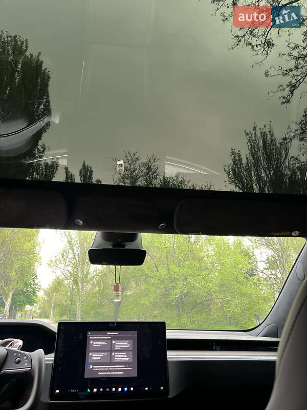 Ліфтбек Tesla Model S 2022 в Запоріжжі