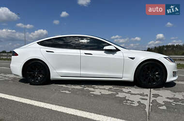 Лифтбек Tesla Model S 2017 в Житомире