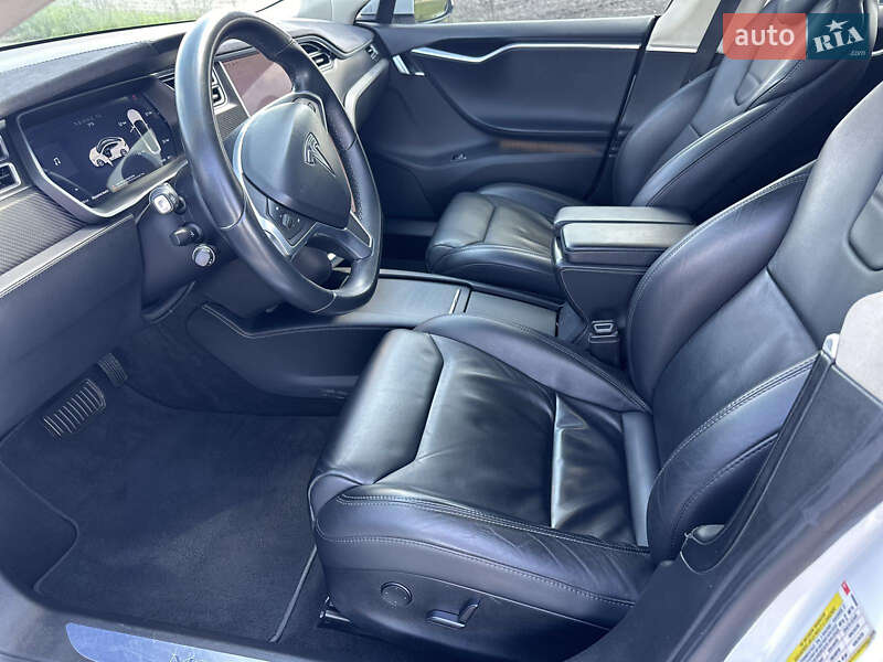 Лифтбек Tesla Model S 2017 в Житомире