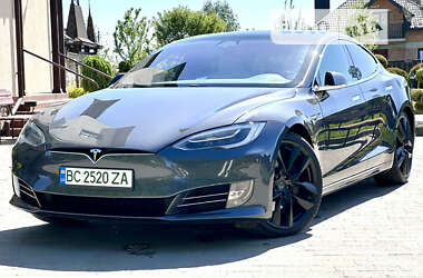 Лифтбек Tesla Model S 2019 в Стрые