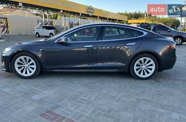 Лифтбек Tesla Model S 2017 в 