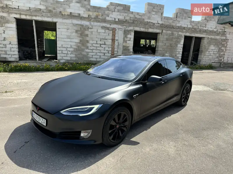 Tesla Model S 2013