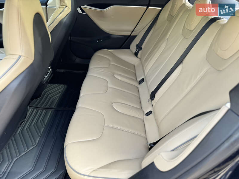 Лифтбек Tesla Model S 2013 в Житомире