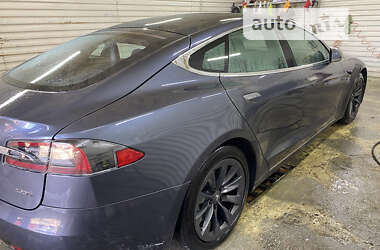 Лифтбек Tesla Model S 2019 в 