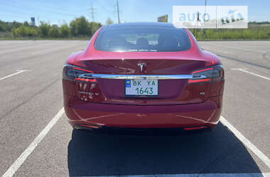 Ліфтбек Tesla Model S 2017 в Рівному