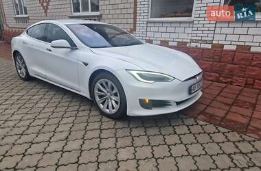 Лифтбек Tesla Model S 2016 в Тульчине