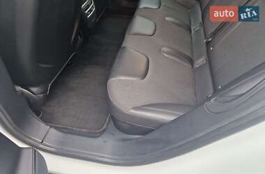 Лифтбек Tesla Model S 2016 в Тульчине