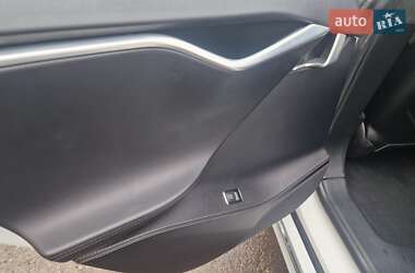 Лифтбек Tesla Model S 2016 в Тульчине