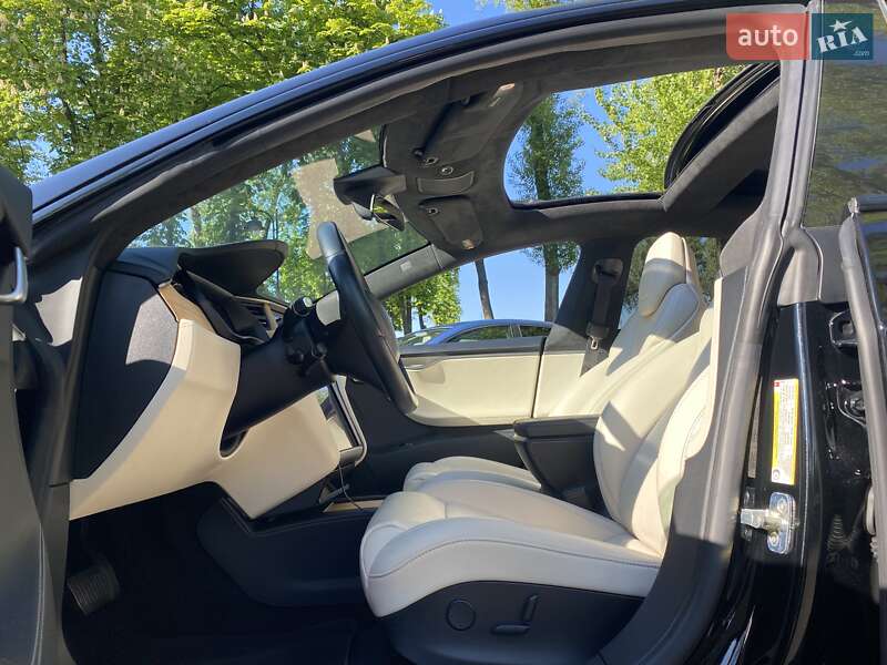 Ліфтбек Tesla Model S 2018 в Києві