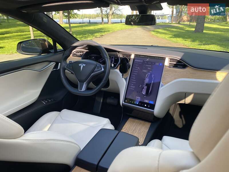 Ліфтбек Tesla Model S 2018 в Києві