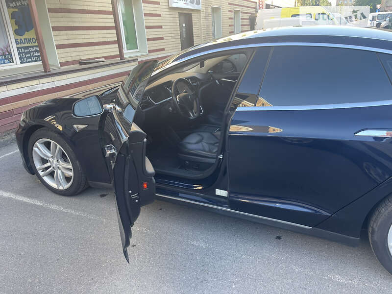 Лифтбек Tesla Model S 2014 в Житомире