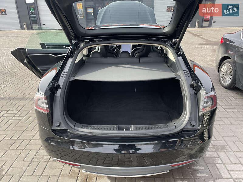 Лифтбек Tesla Model S 2014 в Харькове
