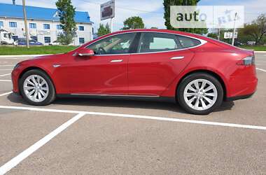 Лифтбек Tesla Model S 2015 в Житомире