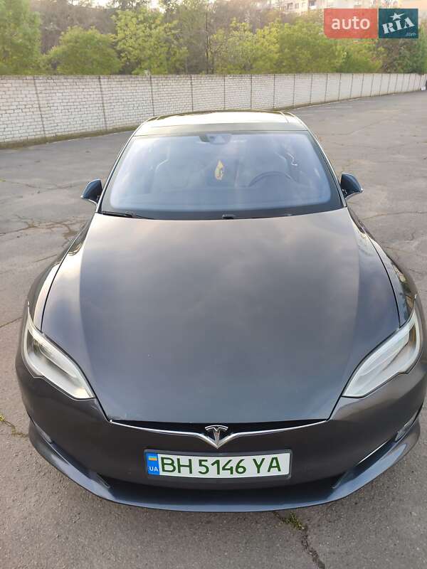 Лифтбек Tesla Model S 2016 в Одессе