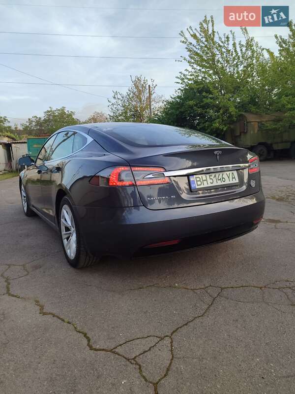 Лифтбек Tesla Model S 2016 в Одессе