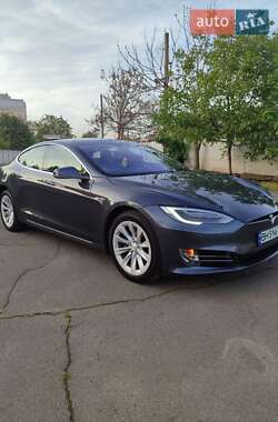 Лифтбек Tesla Model S 2016 в Одессе