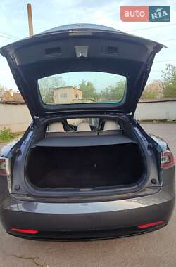 Лифтбек Tesla Model S 2016 в Одессе