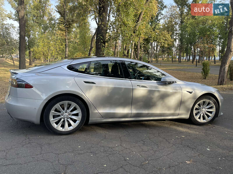 Ліфтбек Tesla Model S 2018 в Василькові