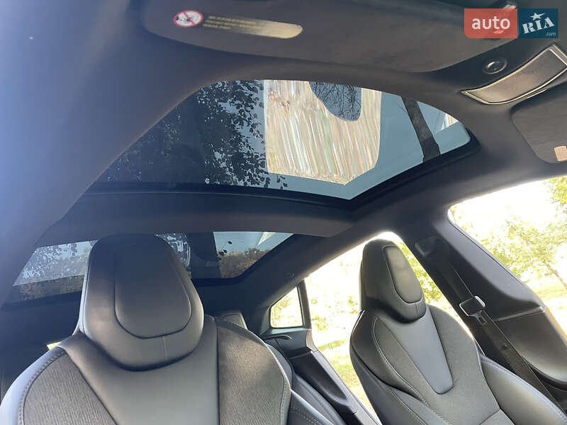 Ліфтбек Tesla Model S 2018 в Василькові