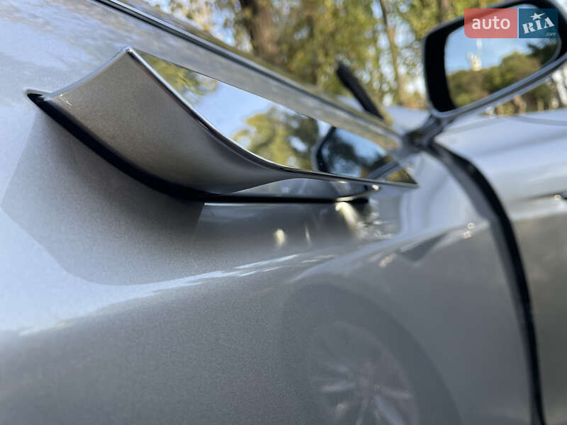 Ліфтбек Tesla Model S 2018 в Василькові