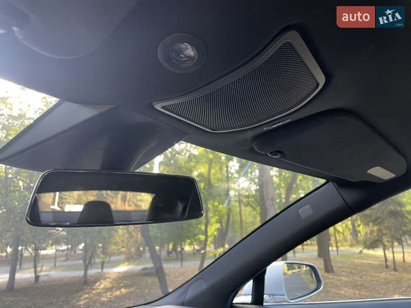 Ліфтбек Tesla Model S 2018 в Василькові