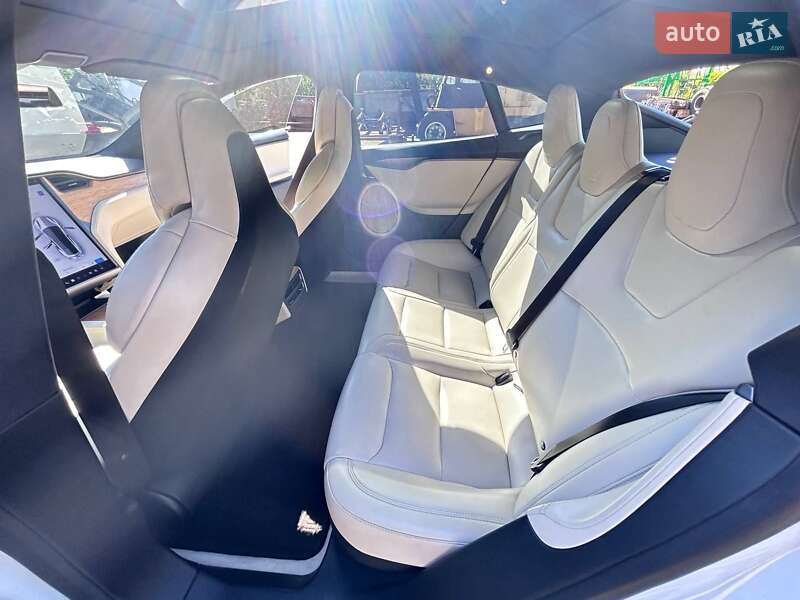 Ліфтбек Tesla Model S 2019 в Запоріжжі