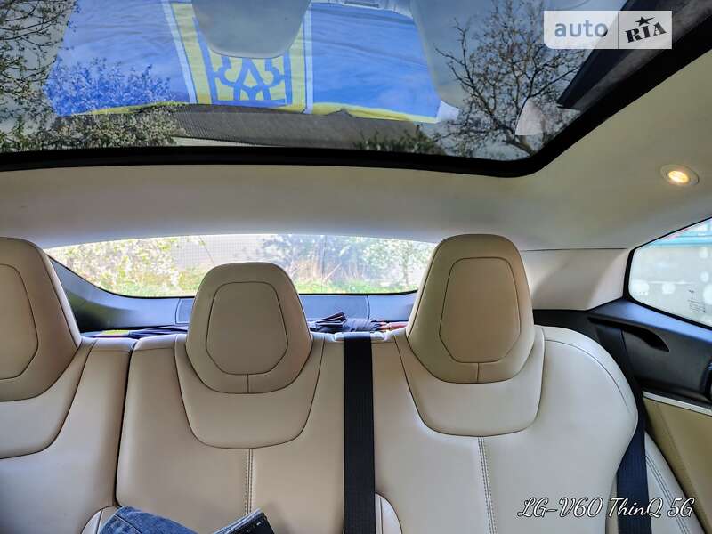 Ліфтбек Tesla Model S 2015 в Чемерівцях фото 16 Ліфтбек Tesla Model S 2015 в Чемерівцях