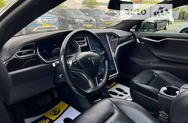 Лифтбек Tesla Model S 2016 в Ивано-Франковске