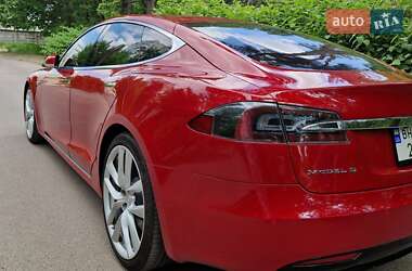 Лифтбек Tesla Model S 2016 в Киеве