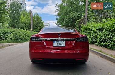 Лифтбек Tesla Model S 2016 в Киеве