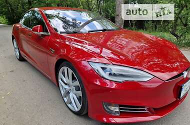 Ліфтбек Tesla Model S 2016 в Києві