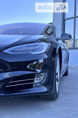 Лифтбек Tesla Model S 2017 в Виноградове