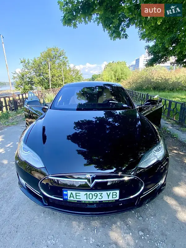 Tesla Model S