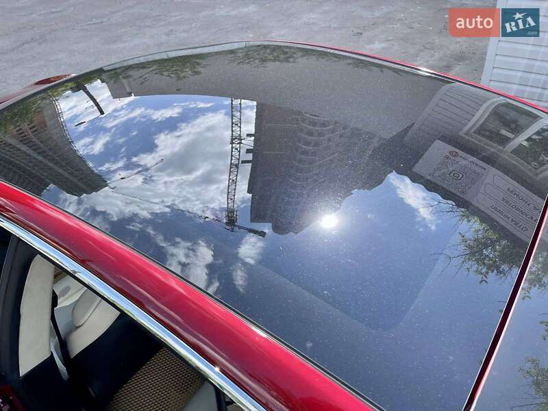 Лифтбек Tesla Model S 2019 в Киеве