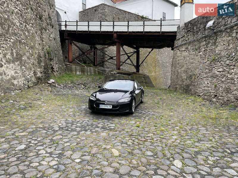 Ліфтбек Tesla Model S 2013 в Краматорську фото 3 Ліфтбек Tesla Model S 2013 в Краматорську