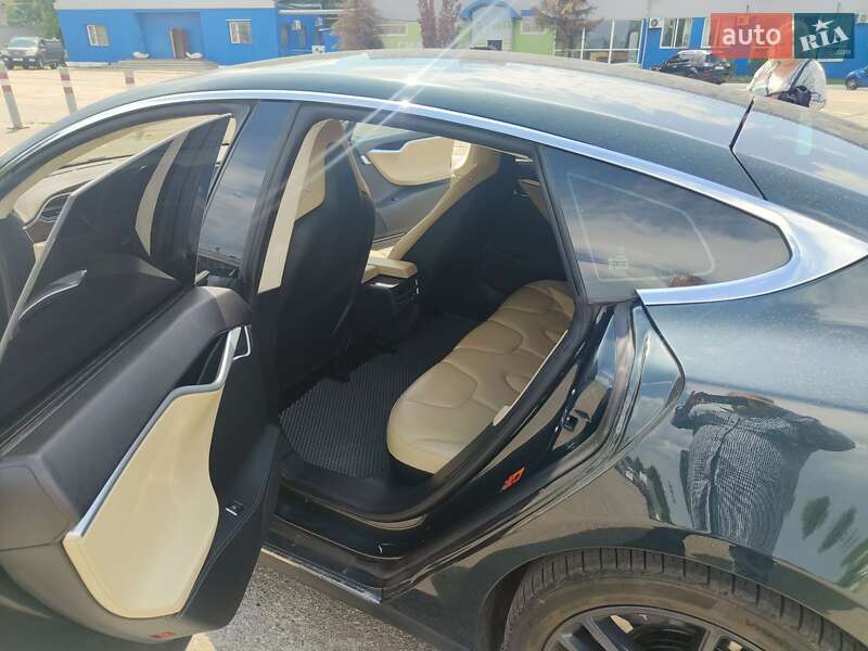 Лифтбек Tesla Model S 2013 в Харькове