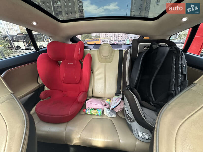 Лифтбек Tesla Model S 2013 в Киеве фото 13 Лифтбек Tesla Model S 2013 в Киеве