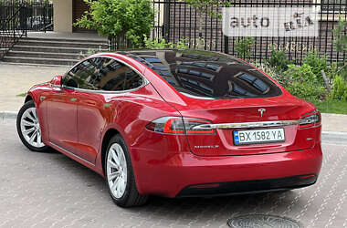 Лифтбек Tesla Model S 2016 в Киеве