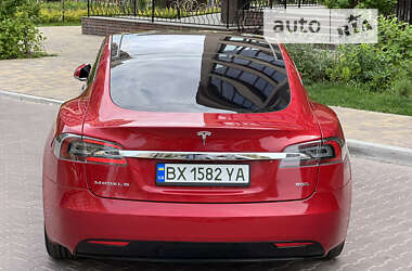 Лифтбек Tesla Model S 2016 в Киеве