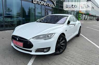 Ліфтбек Tesla Model S 2016 в Рівному