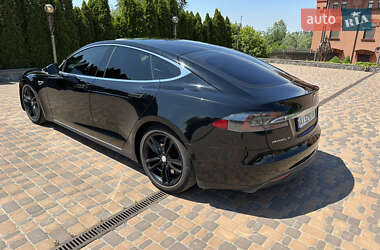 Лифтбек Tesla Model S 2014 в 