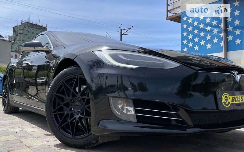Лифтбек Tesla Model S 2014 в Стрые