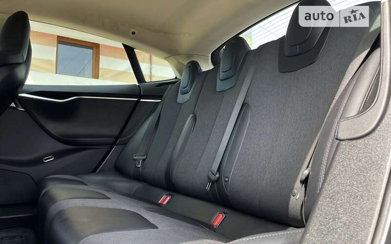 Лифтбек Tesla Model S 2014 в Стрые